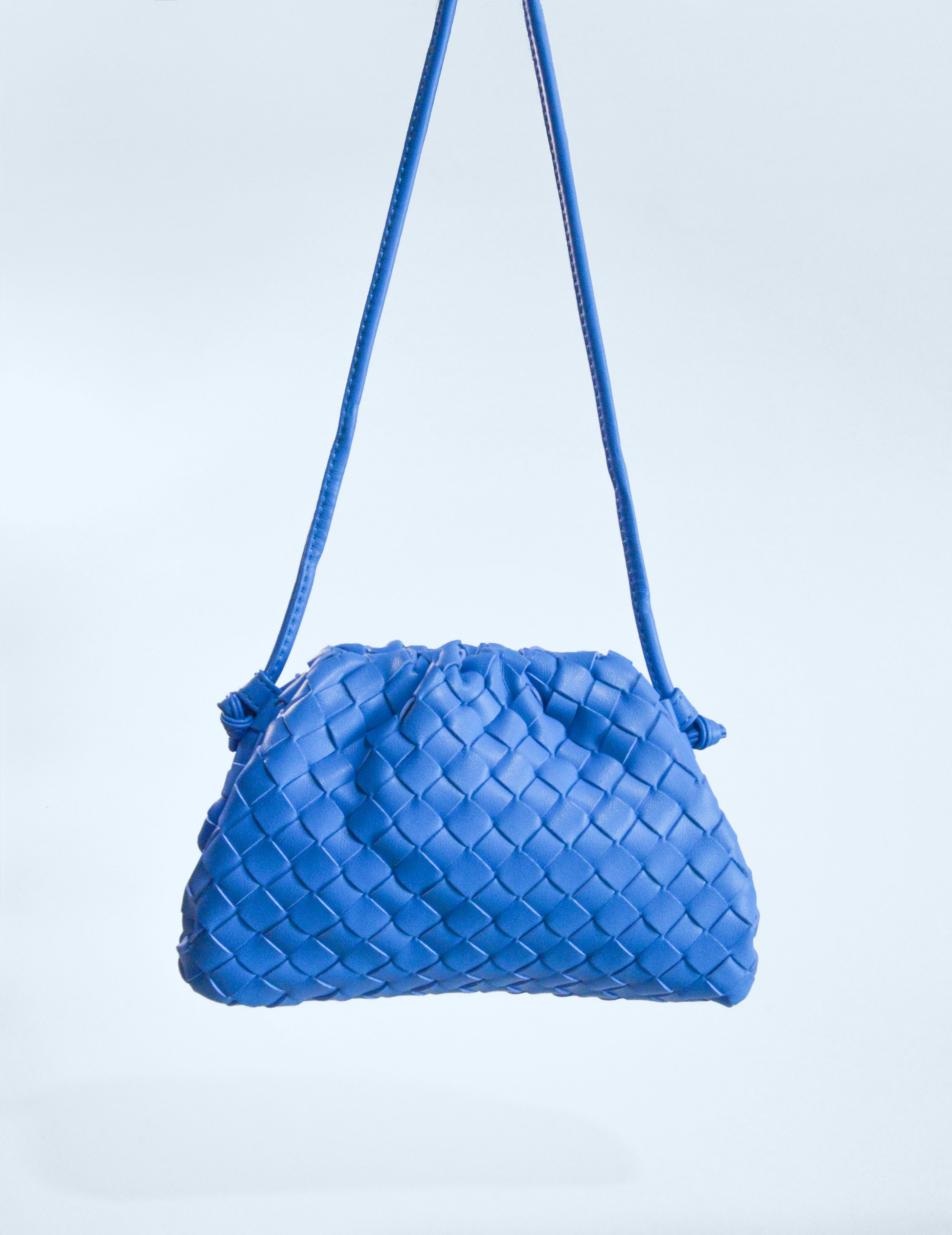 Bolso trenzado - Azul Klein