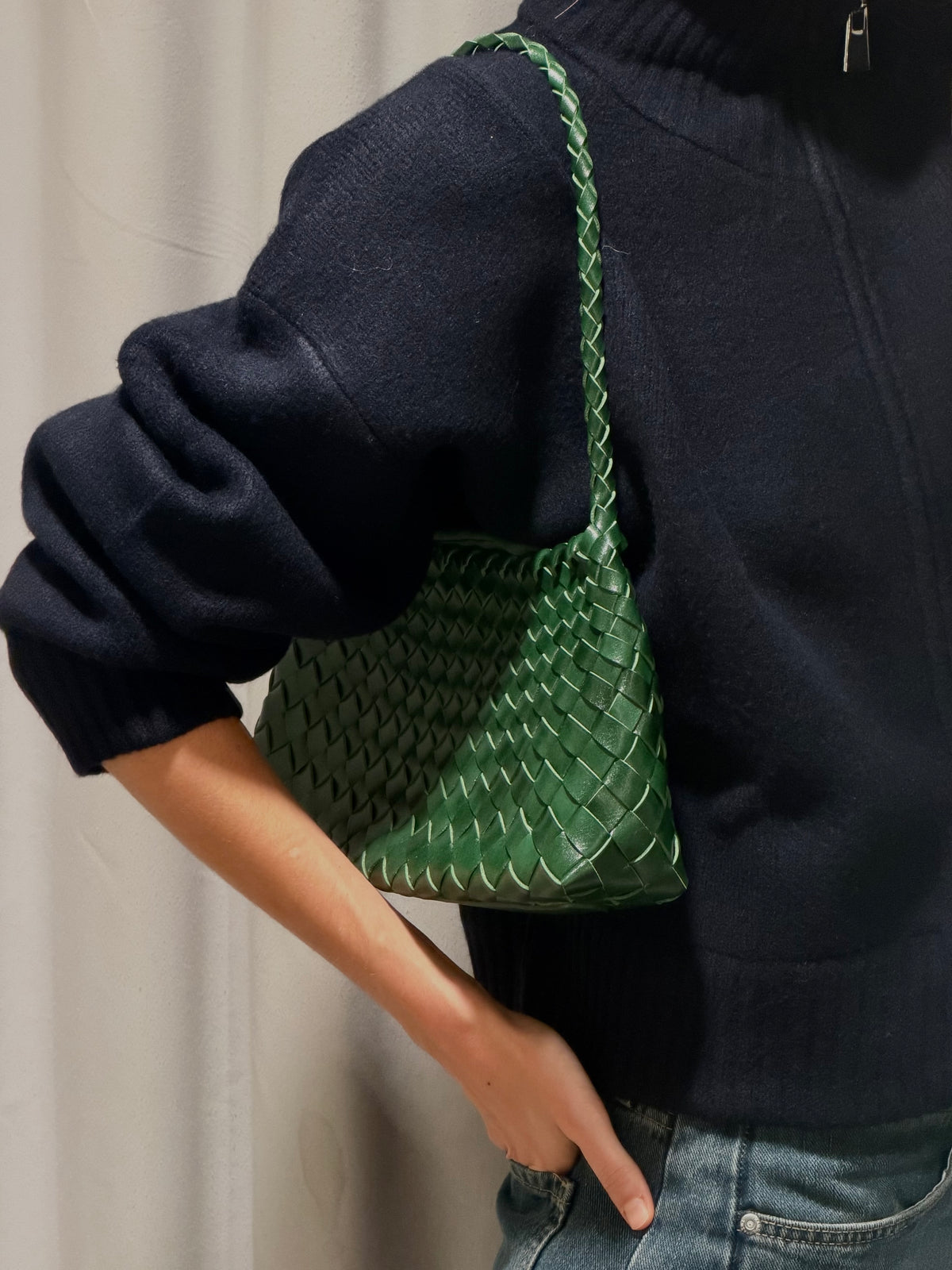 Braided medium leather bag - Moss