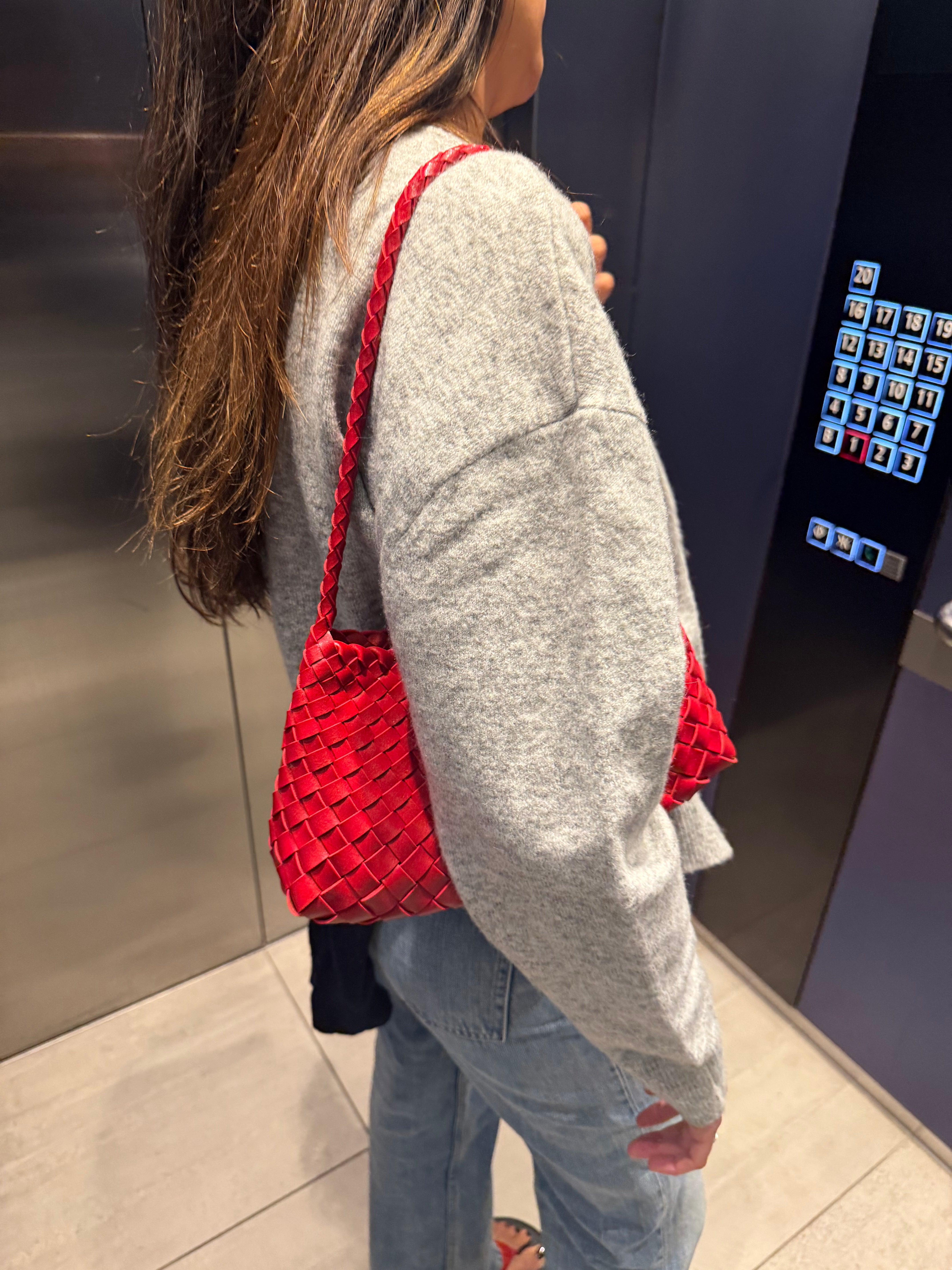 Bolso mediado trenzado piel - Scarlet