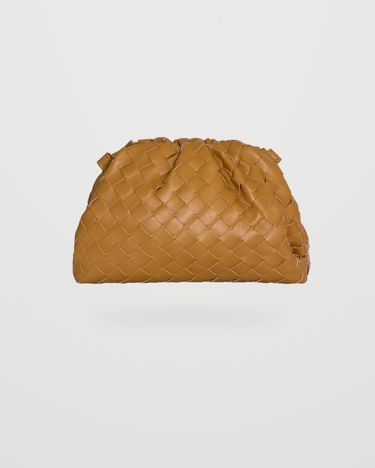 Bolso trenzado Nube camel