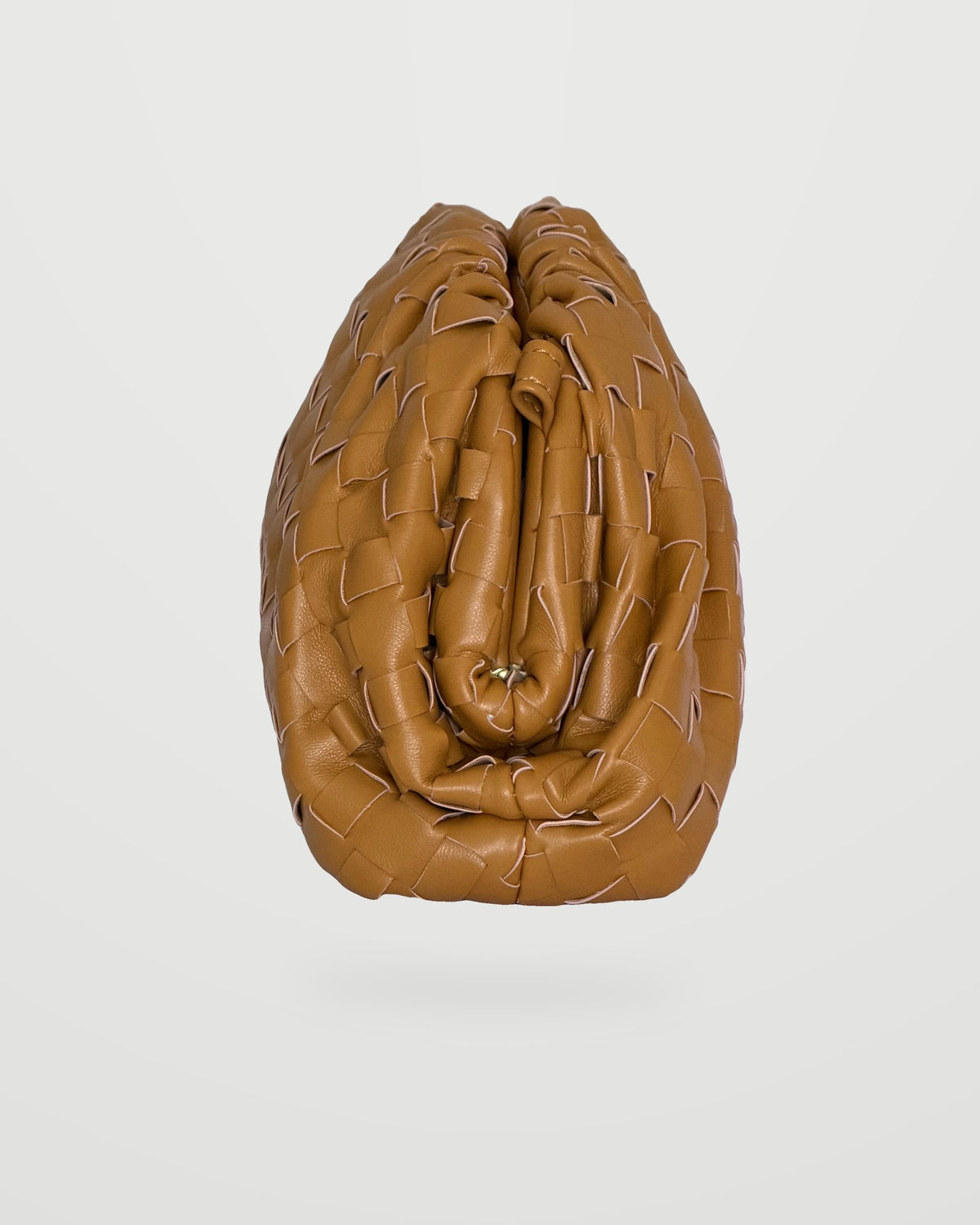 Bolso trenzado Nube camel